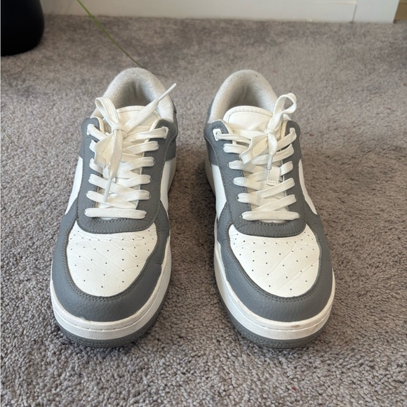 Alo Gray and White Sneakers - Picture 2 of 6